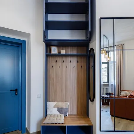 Retreat Design Apartment *