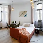 Retreat Design Dzīvoklis